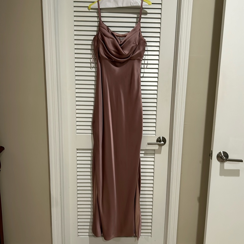 Revelry Skye Satin Dress——-bridesmaid dress worn one time I. Perfect condition